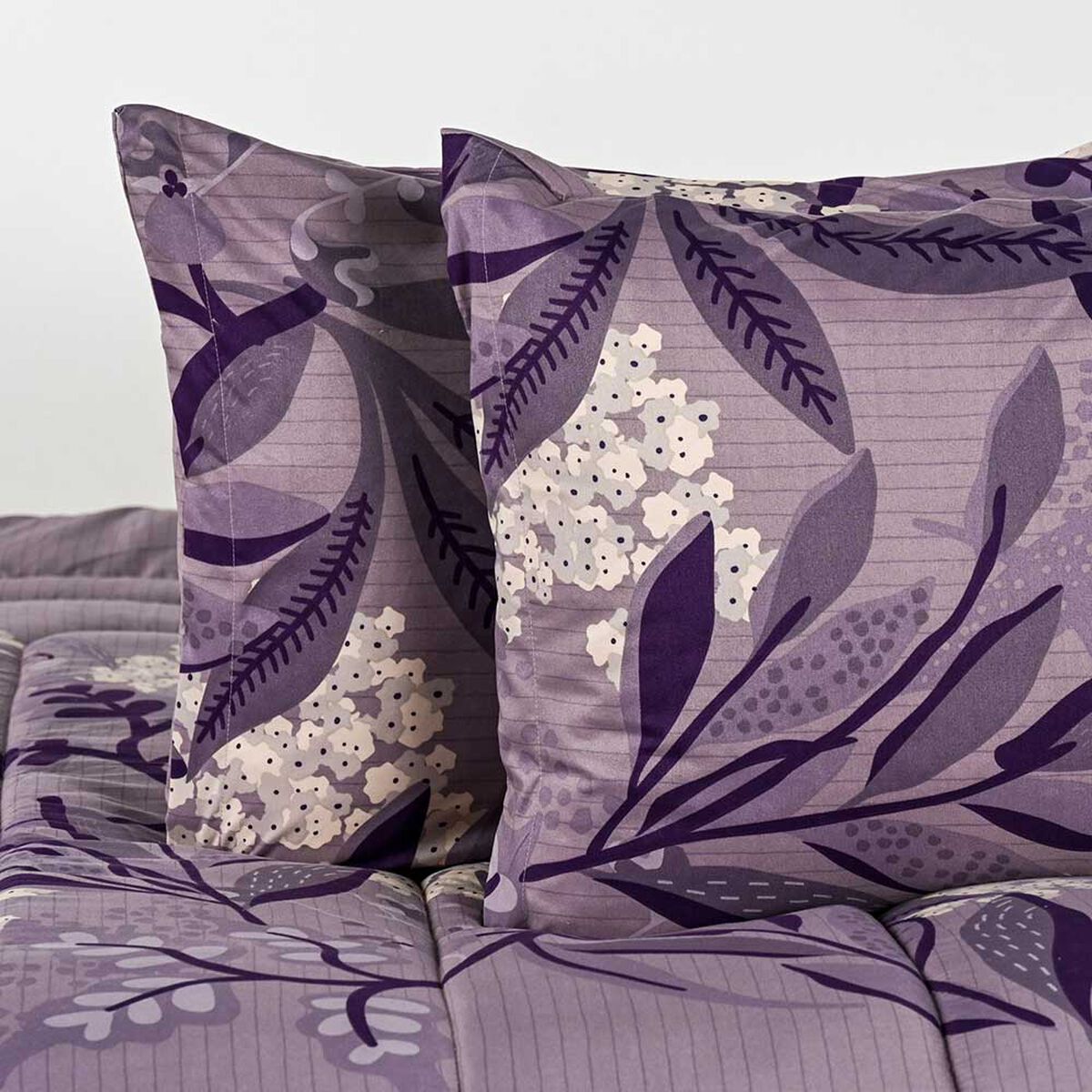 Plumón American Family King Ninfa Morado