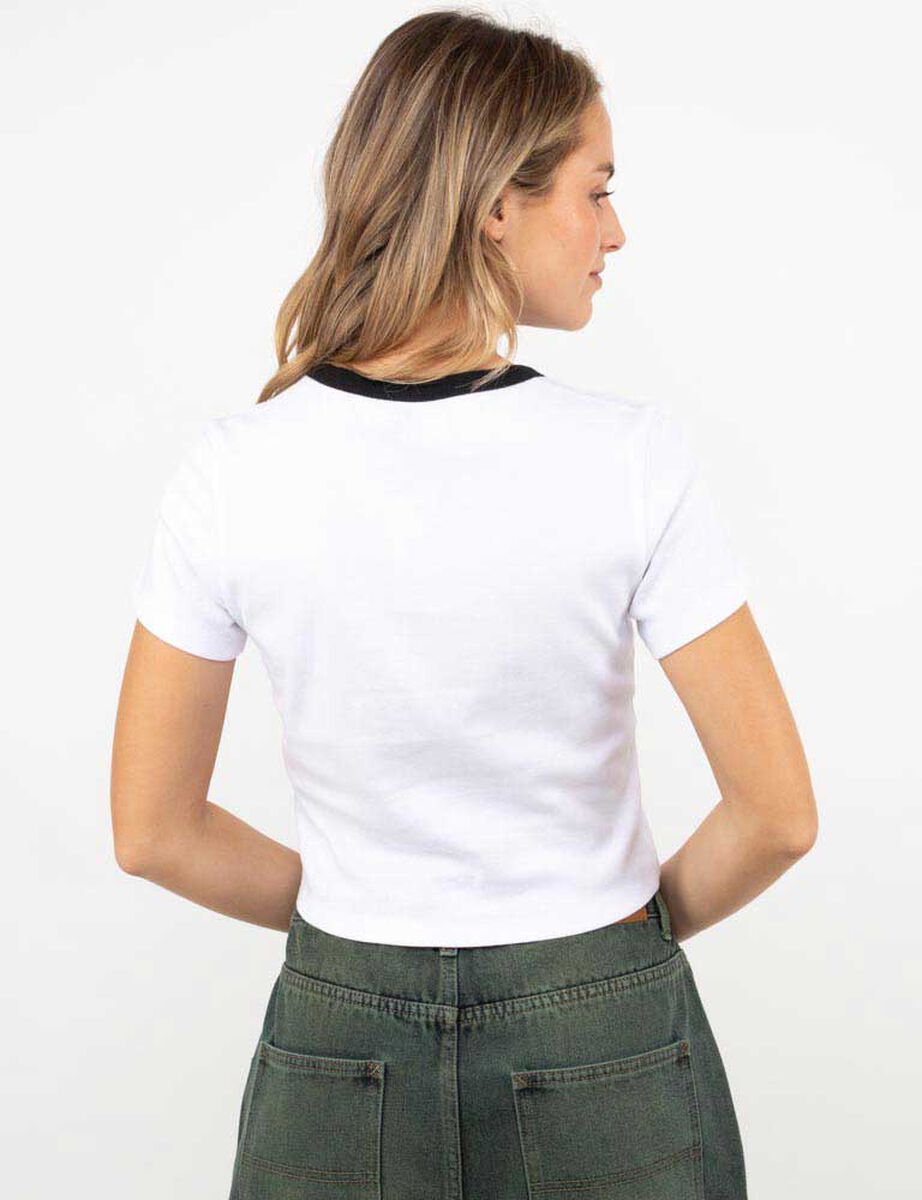Polera Crop Con Estampado Mujer Icono