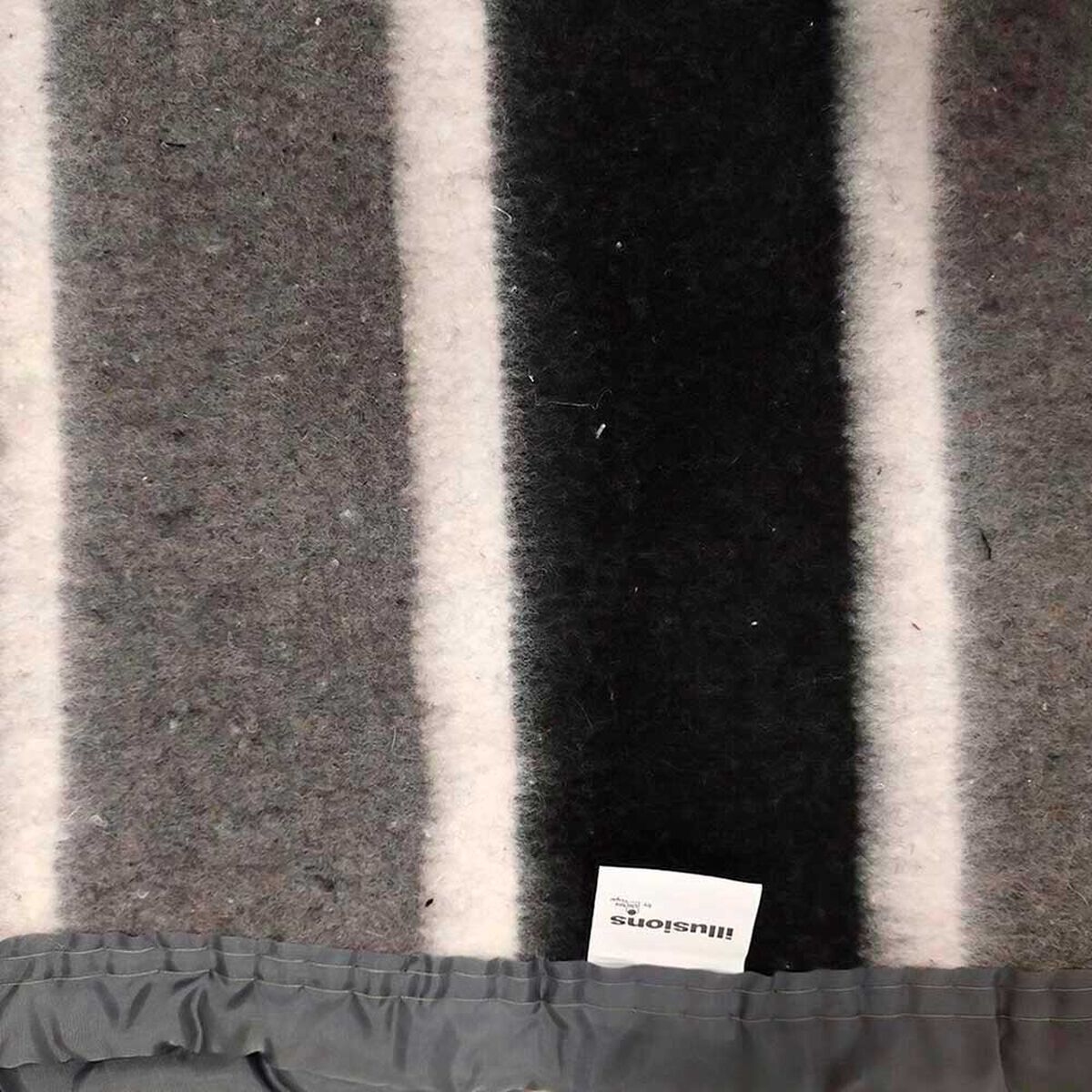 Frazada Jacquard Illusions King Gris