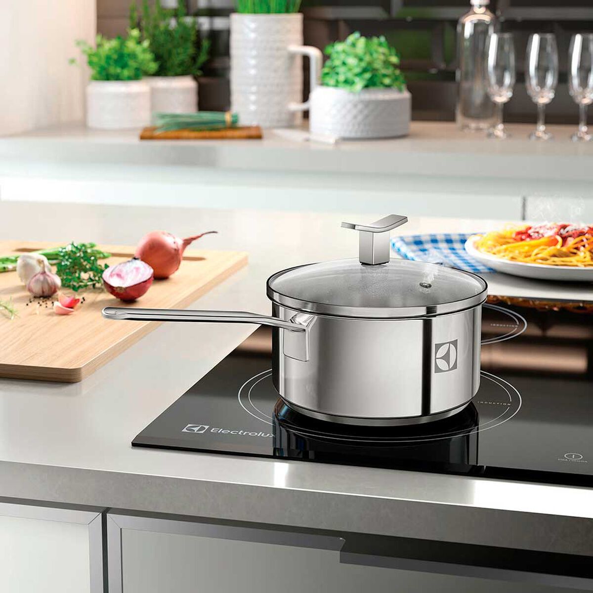 Batería de Cocina Acero Inoxidable Electrolux 9 Piezas