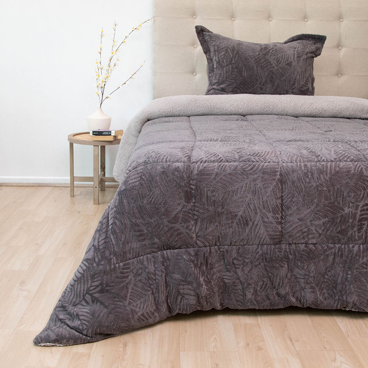 Cubrecama Doral 1,5 Plazas Gris Outboss Sherpa