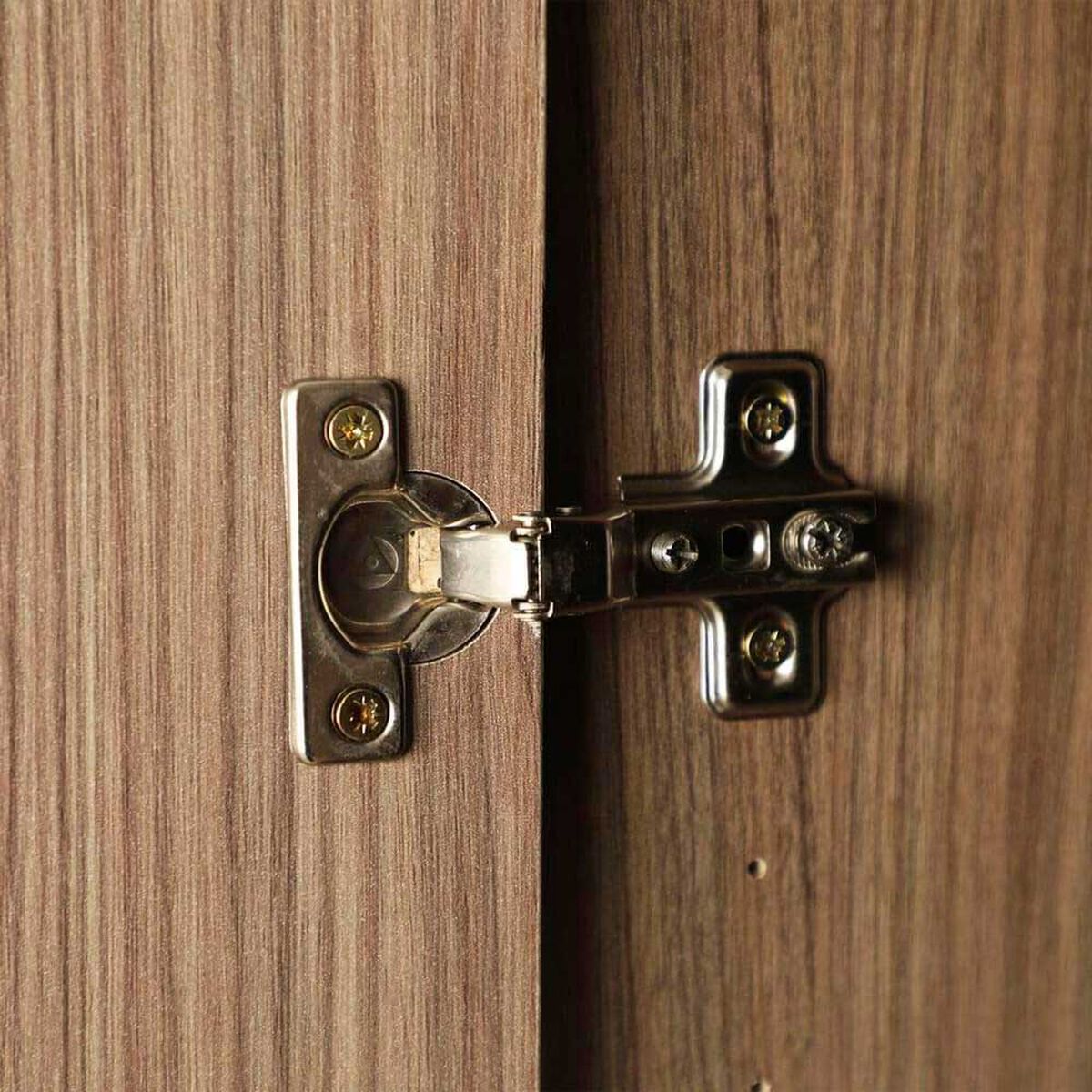 Closet Stanford 3 Puertas 2 Cajones Nogal