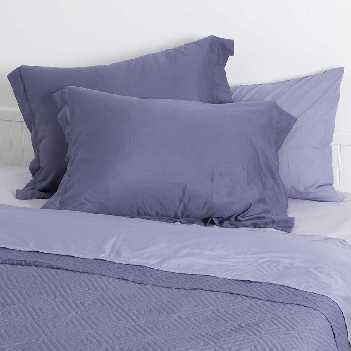 Set Quilt + Juego de Sábanas Mashini 2 Plazas Liso Morado