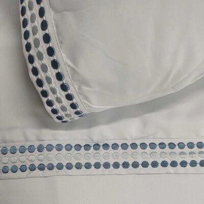 Imagen 2 del producto Juego de Sábanas Bordada Illusions Microfibra 2 Plazas Celeste