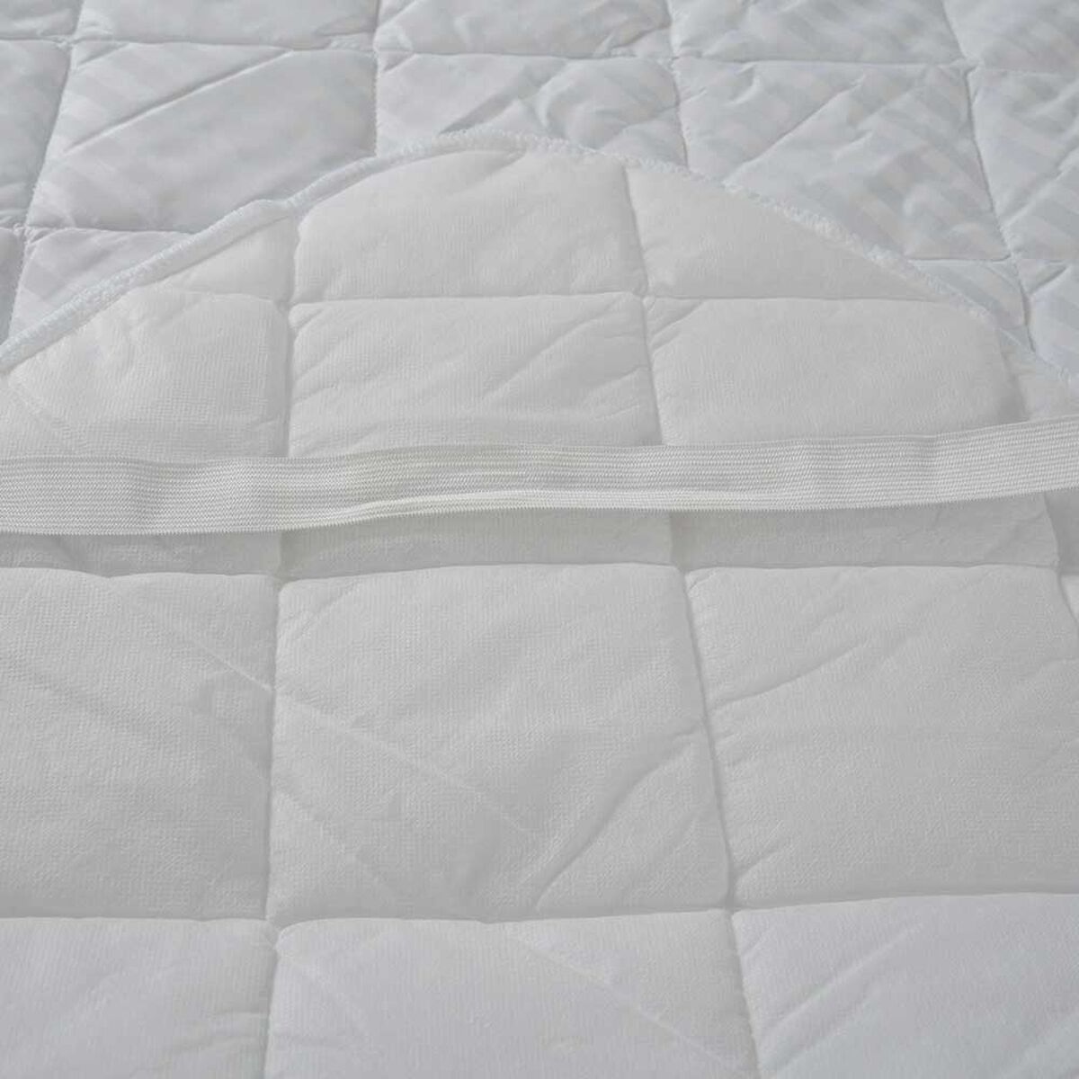 Colchón Flex 2 Plazas Therapedic Plus + Cubrecolchón Básico