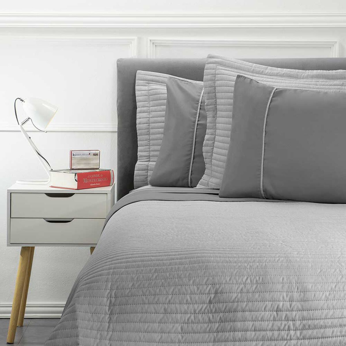 Set Quilt + Juego de Sábanas Casanova King Gris