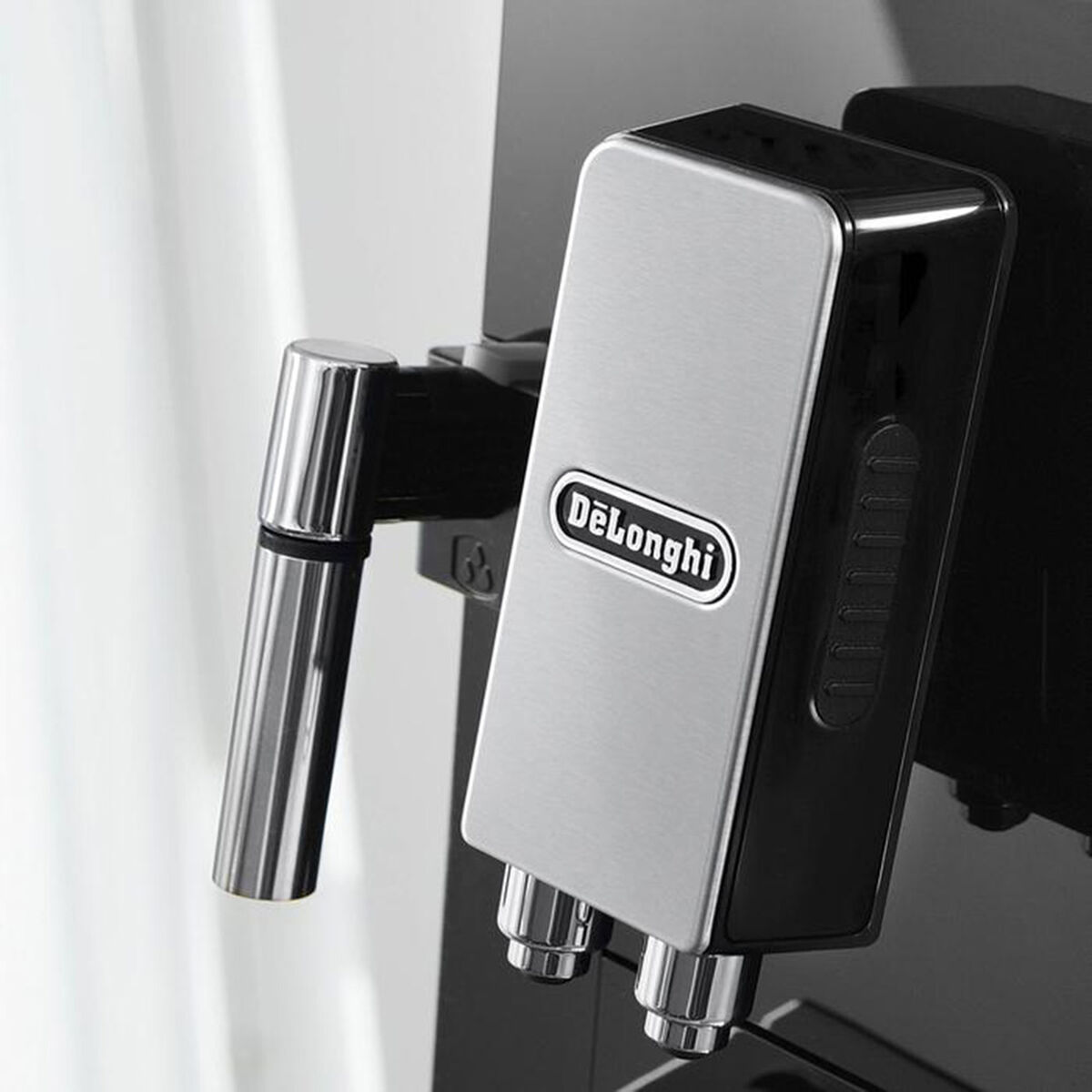 Cafetera Superautomatica De'Longhi Eletta ECAM45 1,2 lts.