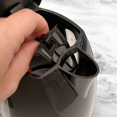 Imagen 2 del producto Hervidor Eléctrico Black & Decker KE22591-CL 1,7 lts