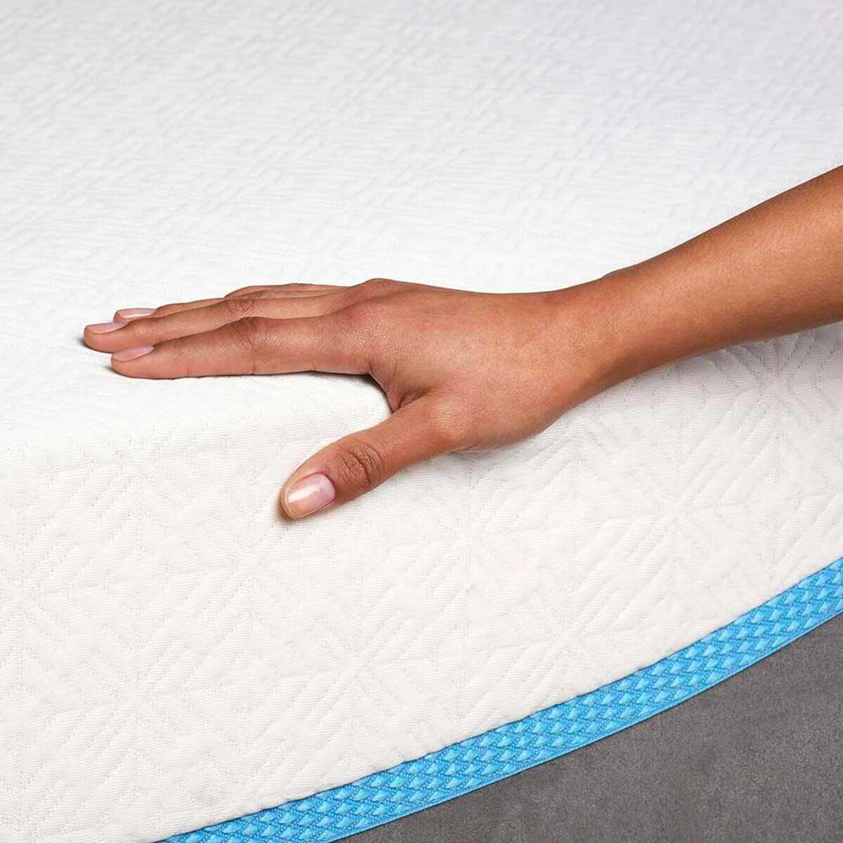 Cama Europea CIC Base Dividida 2 Plazas Alaska + Respaldo Miro Mostaza