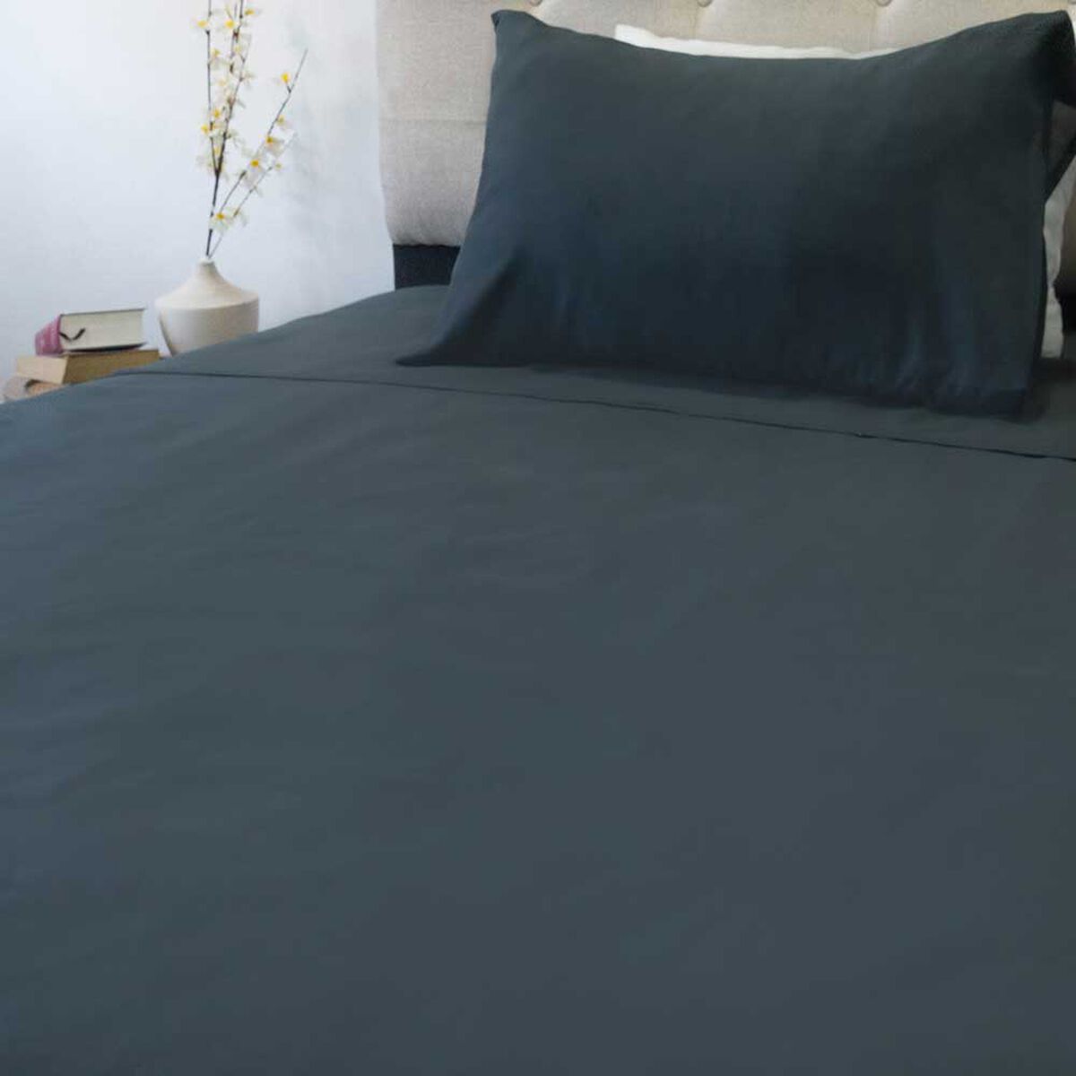 Juego de S&aacute;banas Doral 1,5 Plazas Lisas 210 Hilos Negro