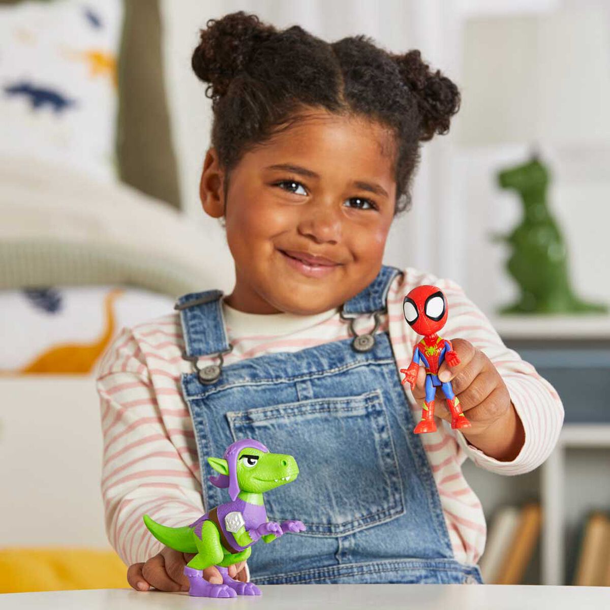 Figura de Acci&oacute;n Spidey & His Amazing Friends Dino-Webs Spidey y Goblin Raptor