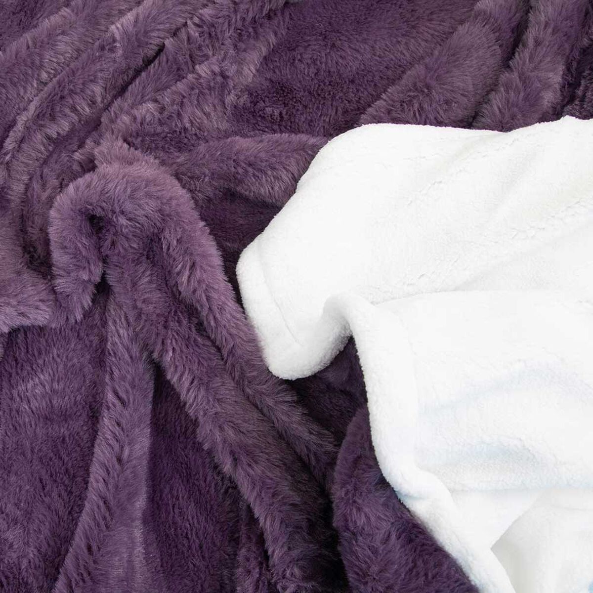 Frazada Poliéster Doral 2 Plazas Deluxe Morado
