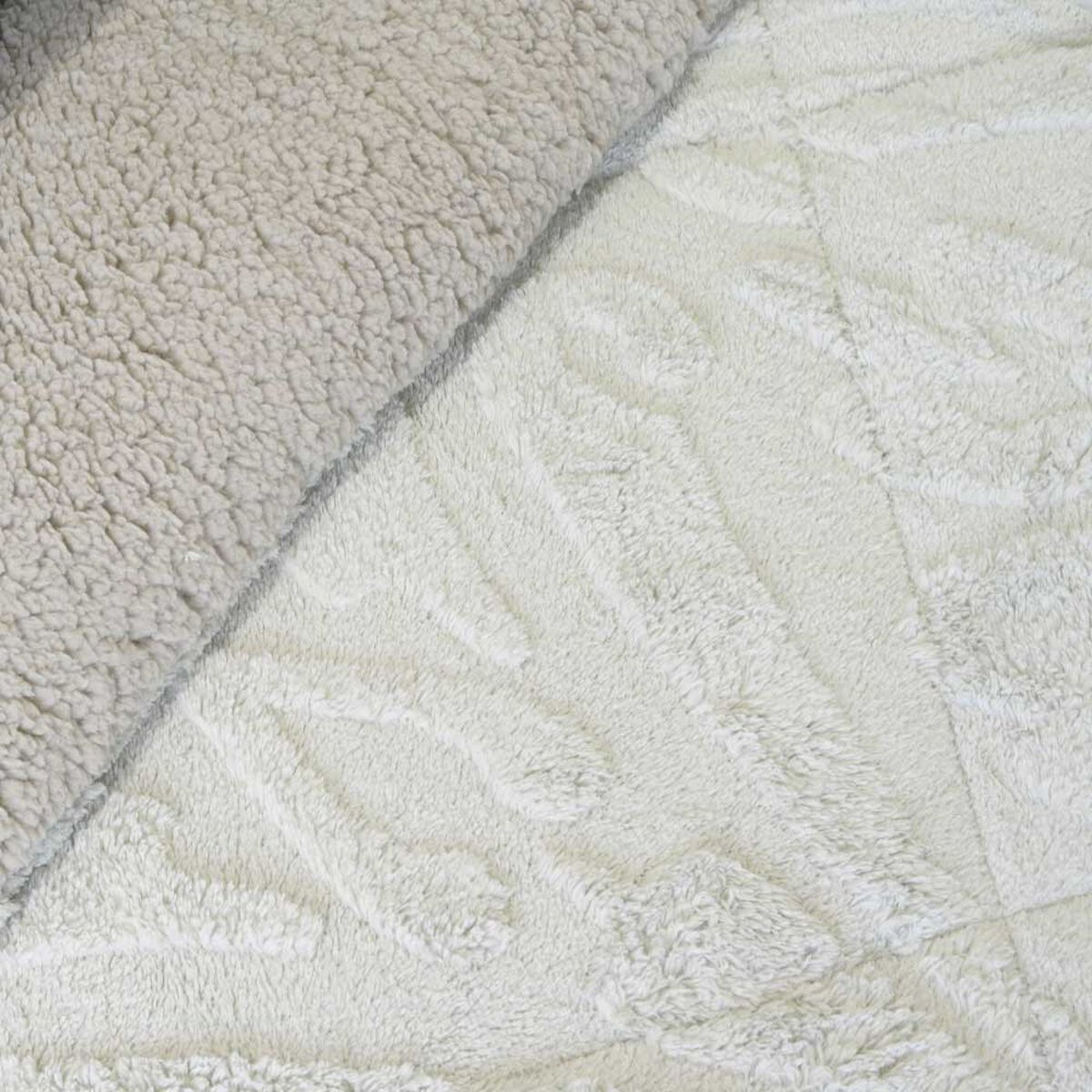 Cubrecama Doral King Jacquard Liso Beige