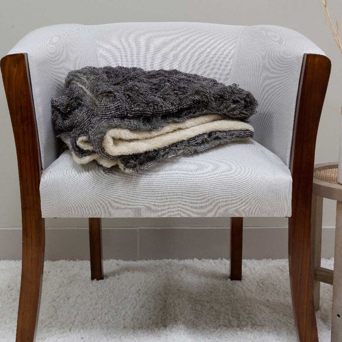 Manta Doral Plush Sherpi 127x152 cm D4