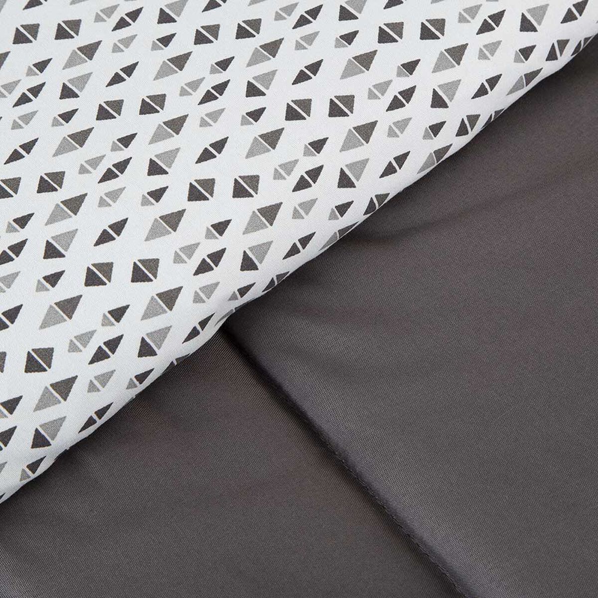 Set Plumón Bicolor + Juego de Sábanas Zibel 2 Plazas Gris Negro