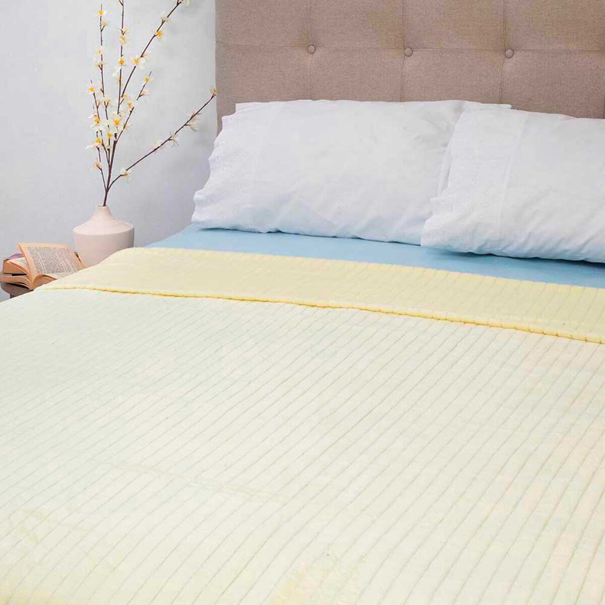 Frazada Poli&eacute;ster Doral King Deluxe Amarillo