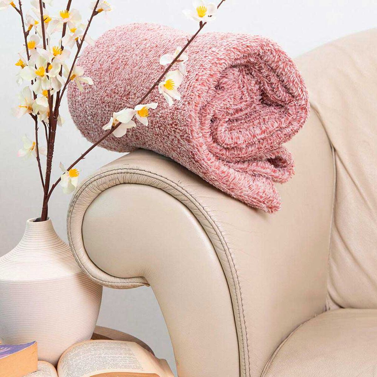 Manta de Poli&eacute;ster Doral 127 x 152 cm Two tones Burdeo