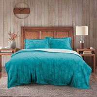 Cubrecama Embossed Estampado Illusions King Infinity Celeste