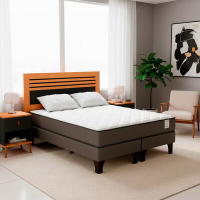 Cama Europea Rosen 2 Plazas New Style 2 Plus + Respaldo + 2 Veladores Casanova + Pack Almohadas Casa Linda