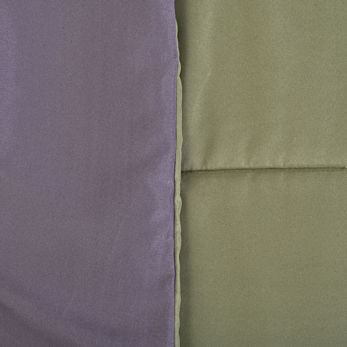 Set Plumón Bicolor + 2 Cojines Liso Casanova 1,5 Plazas Mora-Menta