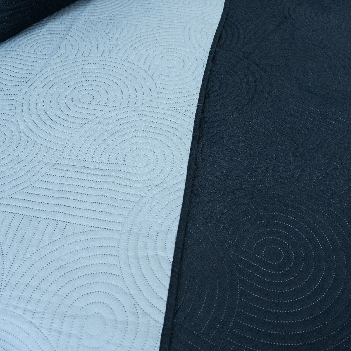 Quilt Doral Hotpress Bi-Color 1,5 Plazas Negro-Gris