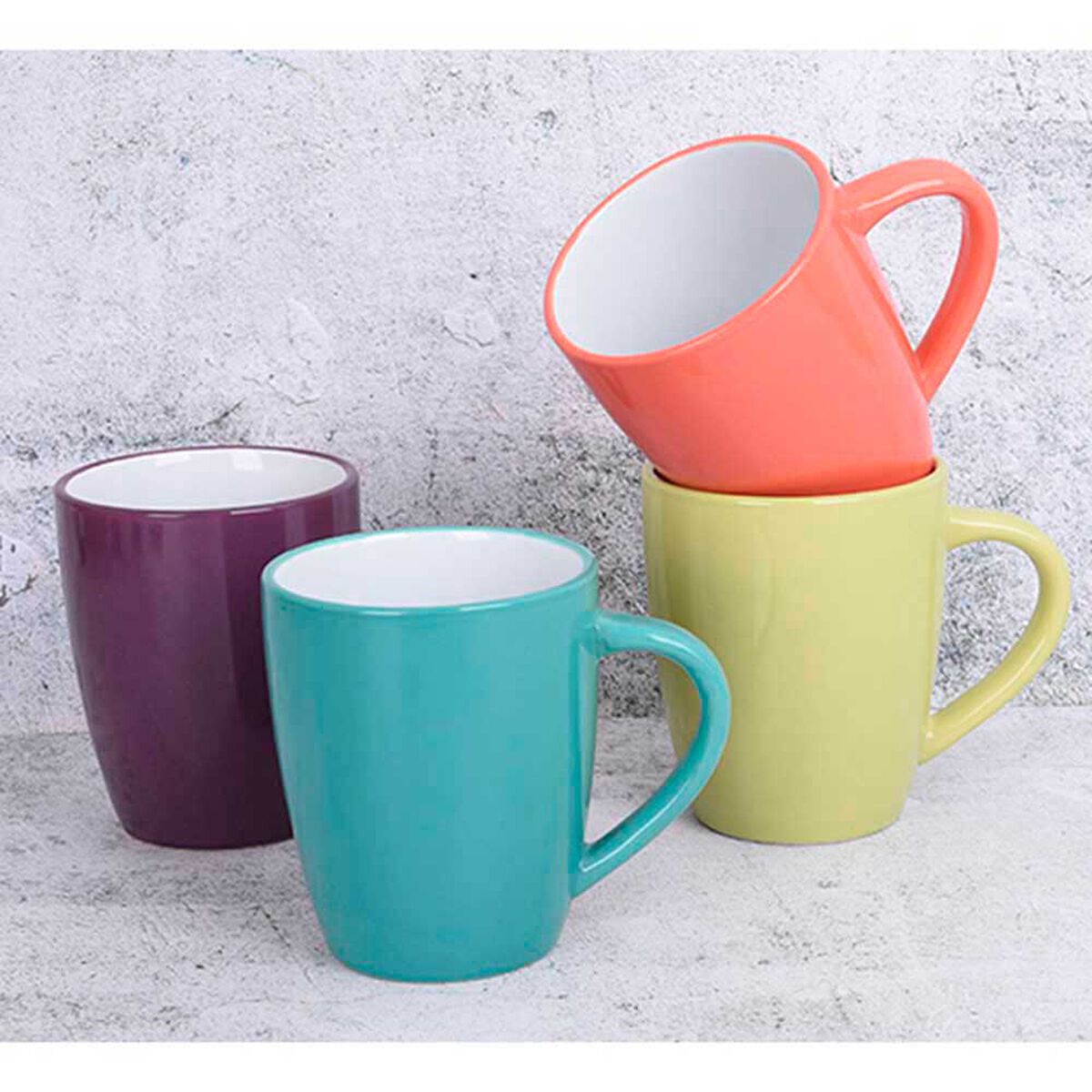 Combo Cocina a Gas Mademsa M 775 ST 4 Quemadores + Hervidor Eléctrico Mademsa MEK10 1,8 lts. + Set 4 Mugs Casanova Cerámica Multicolor