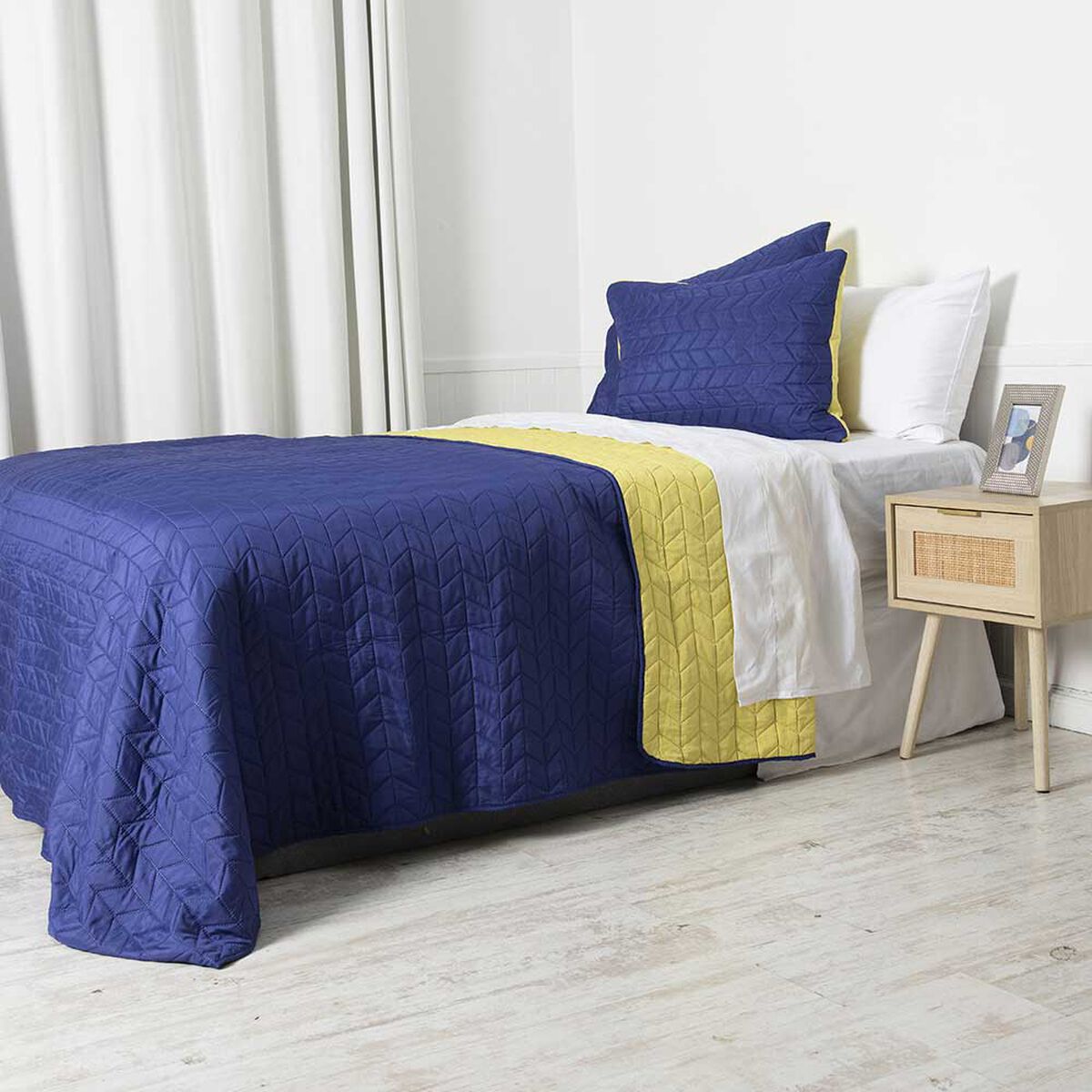 Cubrecama Mashini 2 Plazas Liso Violeta Pistacho