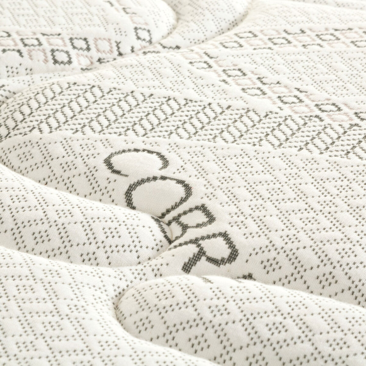 Cama Europea Arena M&aacute;ximo Cobre 1.5 Plazas + Respaldo Almendra + Velador Roma