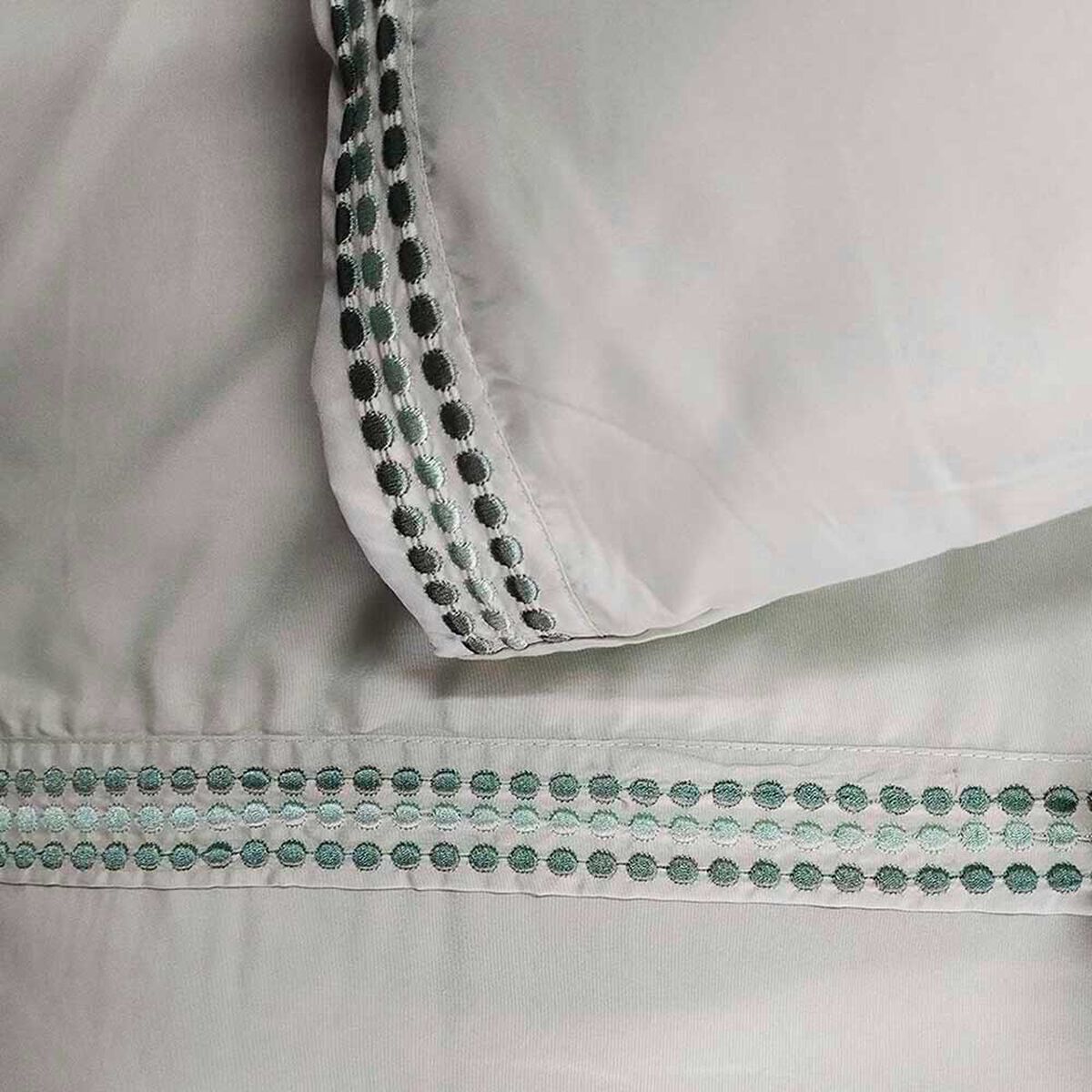 Juego de S&aacute;banas Bordada Illusions Microfibra 1,5 Plazas Verde