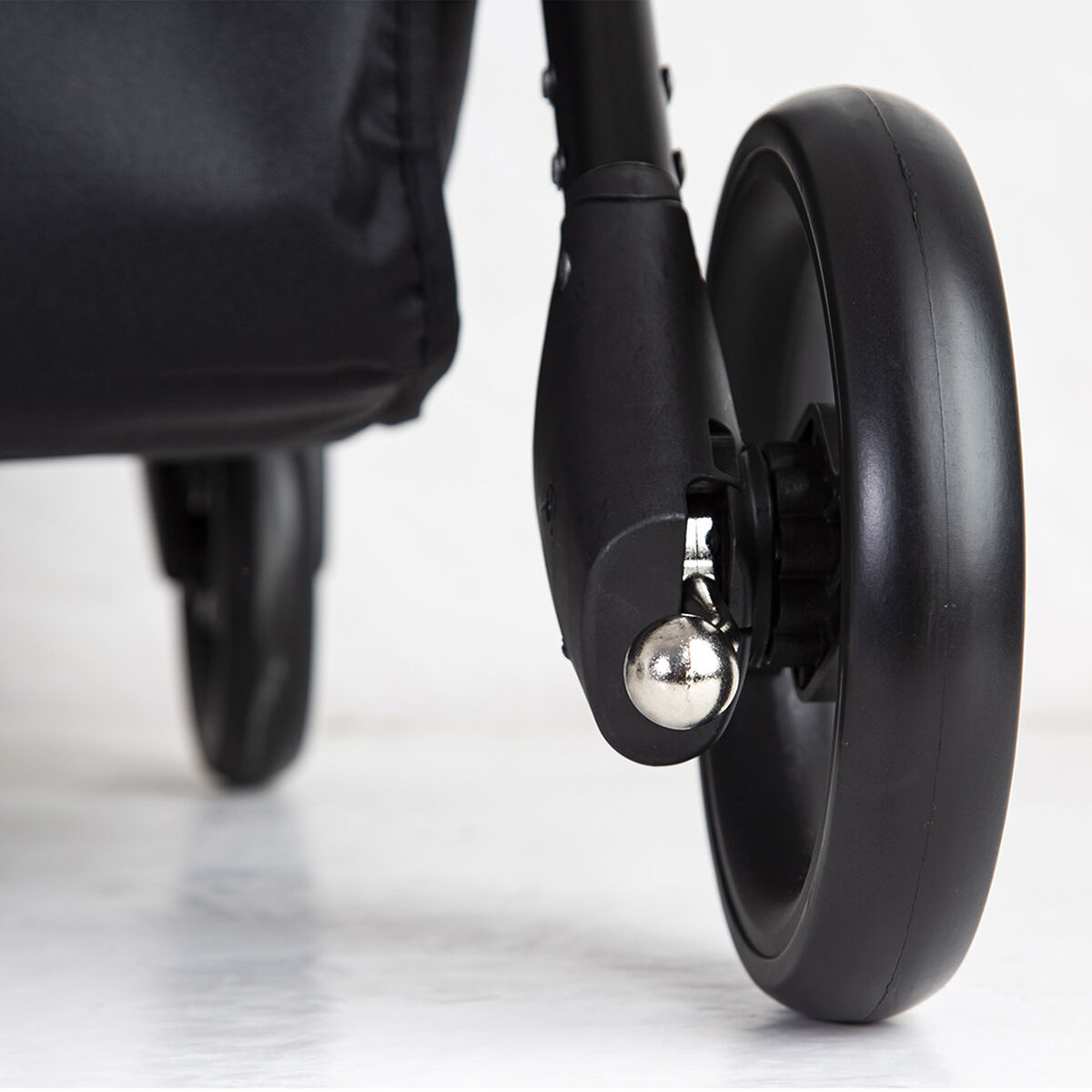 Coche Cuna Travel System Bebe Swift 360 Negro Bebesit