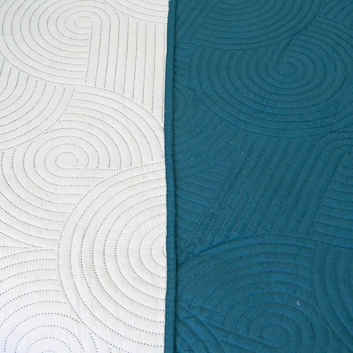 Quilt Doral 2 Plazas Petroleo Verde Origins