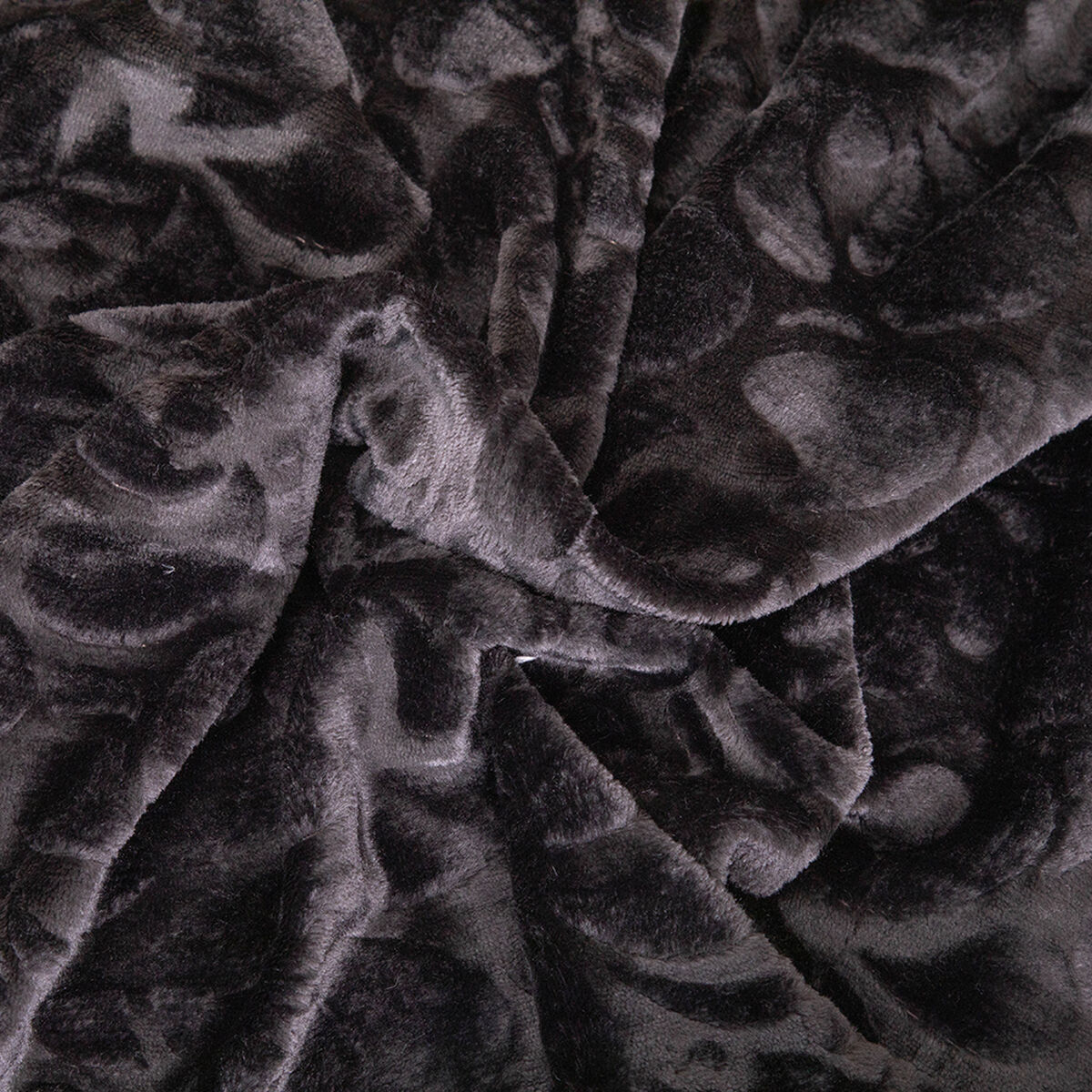 Manta de Poliéster Doral 127 x 152 cm Outboss Negro