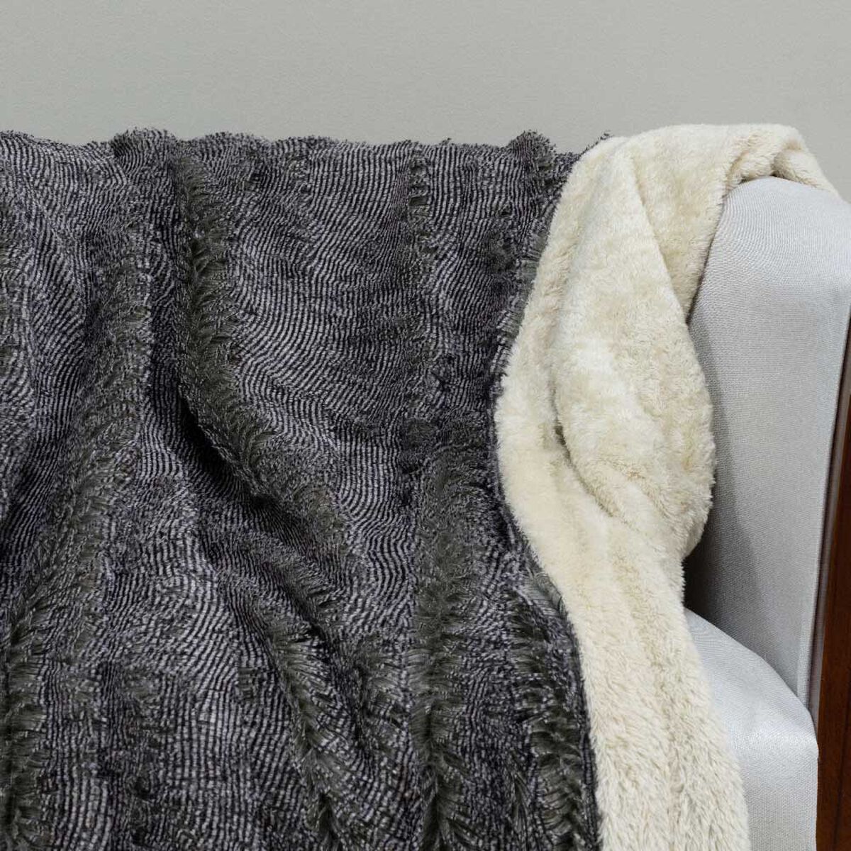 Manta Doral Plush Sherpi 127x152 cm D4