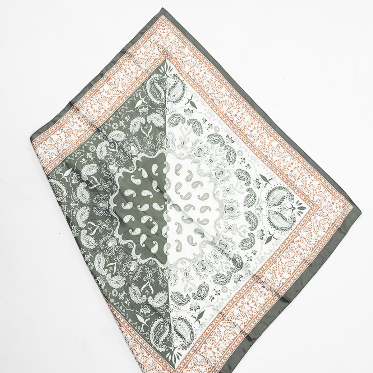 Pa&ntilde;uelo Verde Mujer Bside