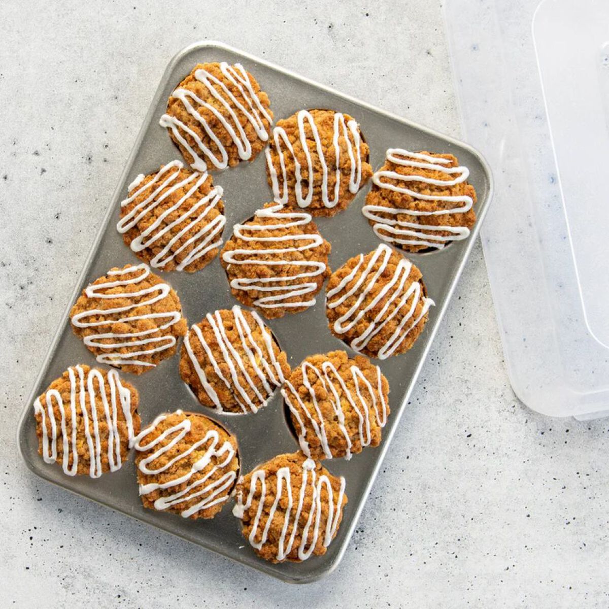 Molde para Muffins con Tapa Nordic Ware Naturals para 12 Unidades