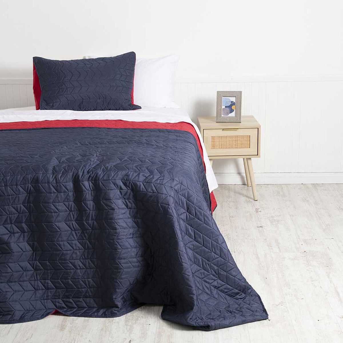 Cubrecama Mashini 1,5 Plazas Liso Marengo Rojo