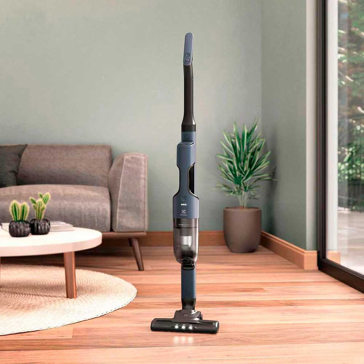 Aspiradora Vertical Inal&aacute;mbrica Electrolux ERG019