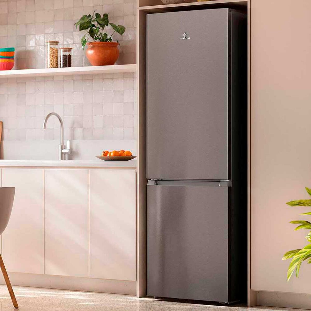 Refrigerador No Frost Mademsa MI60S 285 lts.