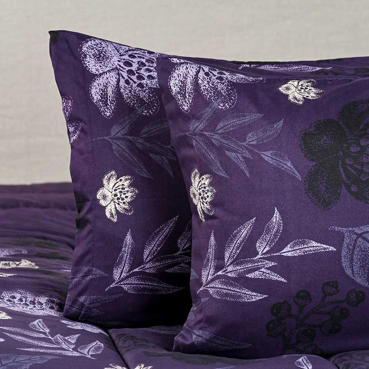 Plum&oacute;n American Family King Lavande