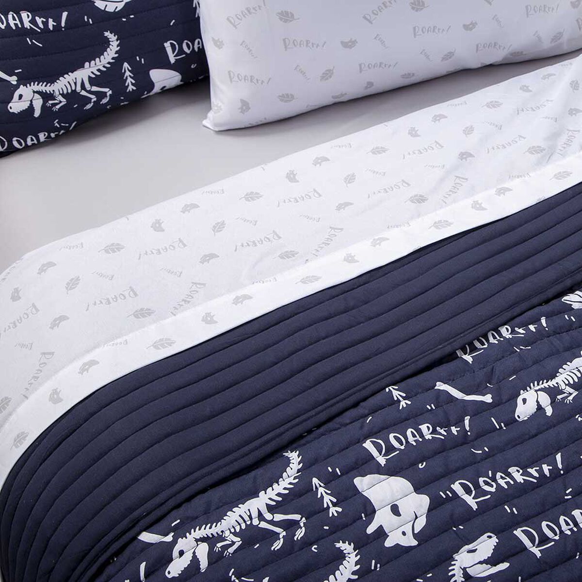 Set Quilt Infantil + Juego de Sábanas Casanova Kids 1,5 Plazas Dino