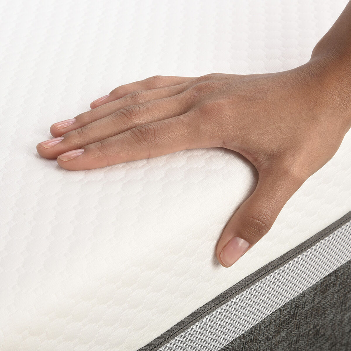 Cama Europea CIC King Ortopedic Advance + Respaldo Eufrates + 2 Veladores