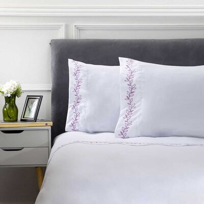 Imagen 1 del producto Juego de Sábanas Bordada Dreams King Liso Blanco