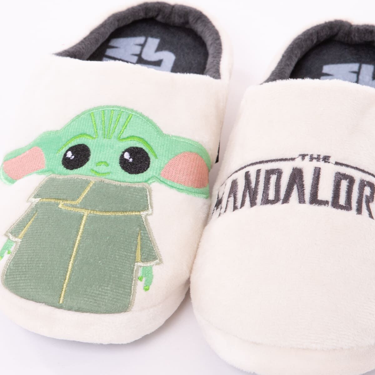 Pantufla Mujer Baby Yoda