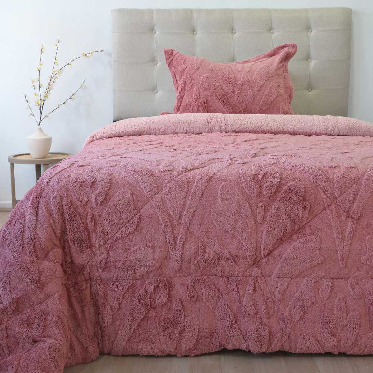 Cubrecama Doral 1,5 Plazas Jacquard Liso Rosa
