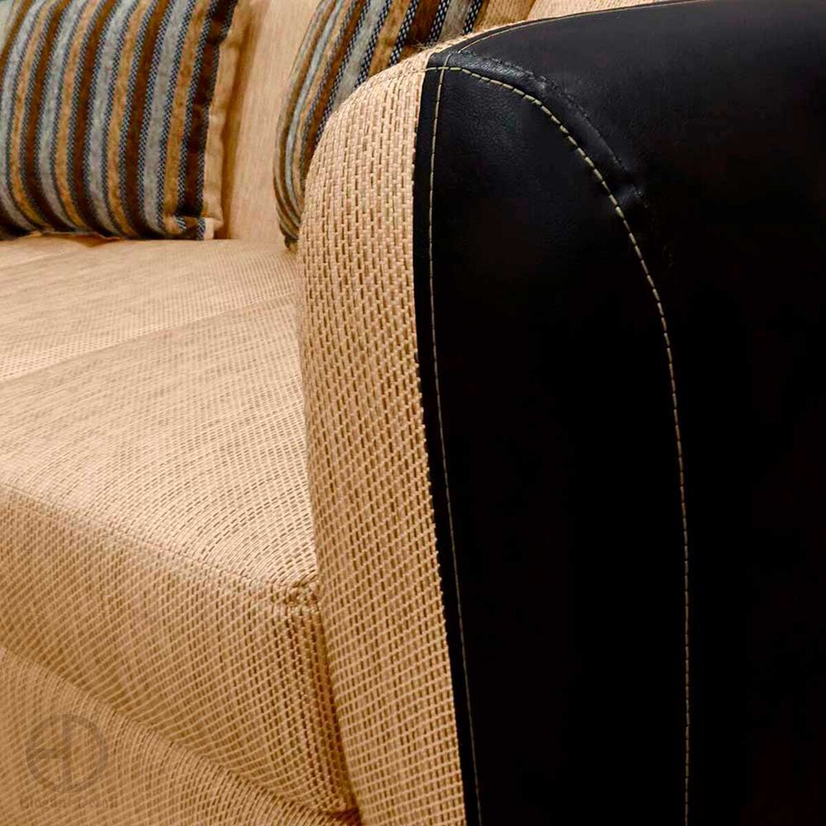 Juego de Living Elegant Detail Oklahoma Sof&aacute; 3 Cuerpos + Sof&aacute; 2 Cuerpos + Sill&oacute;n 1 Cuerpo Beige