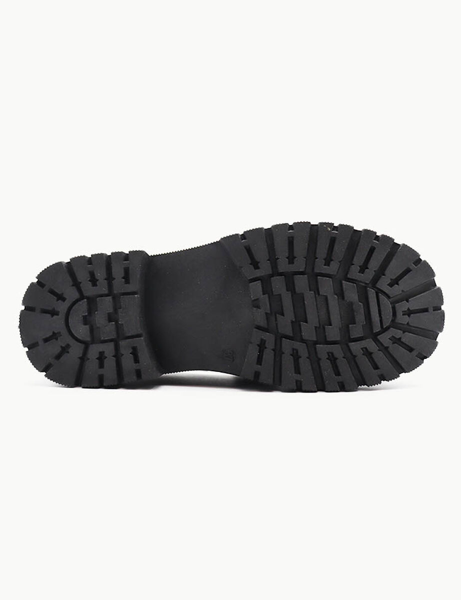 Mocas&iacute;n Mujer Soviet