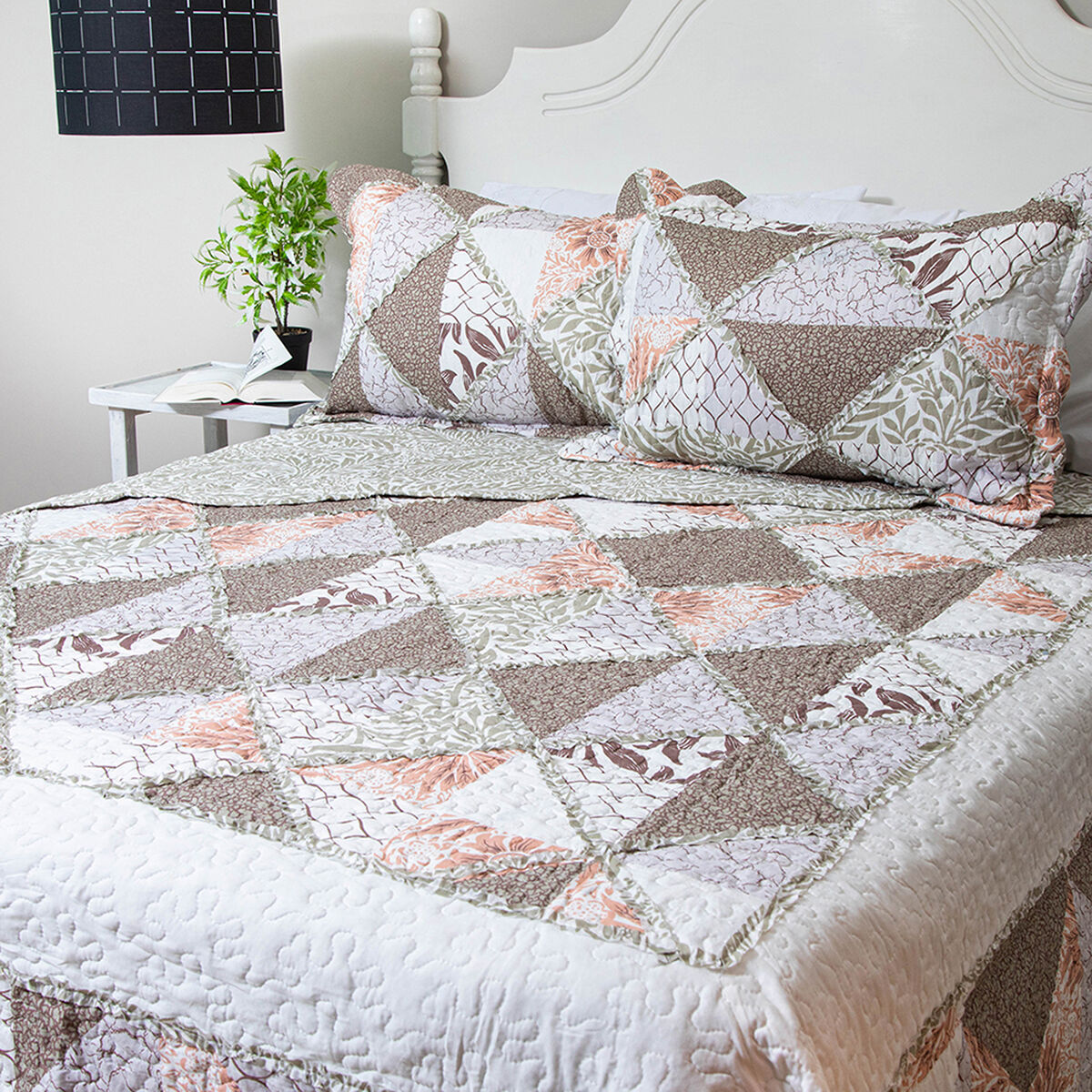 Quilt Doral Patchwork con Aplicaci&oacute;n Deluxe Compose D3 2 Plazas