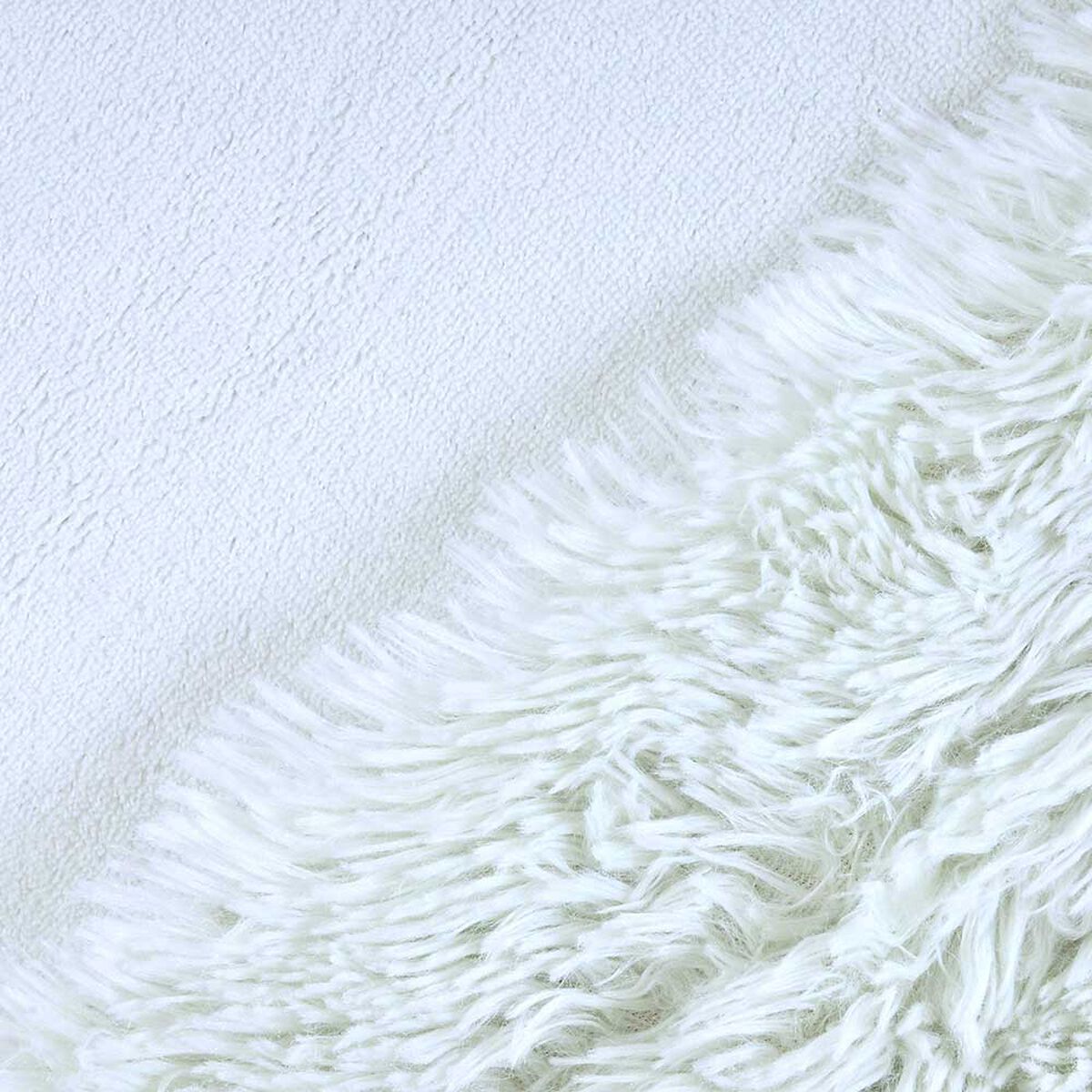 Mantas Poliéster Mashini Liso Celeste 127 x 152 cm