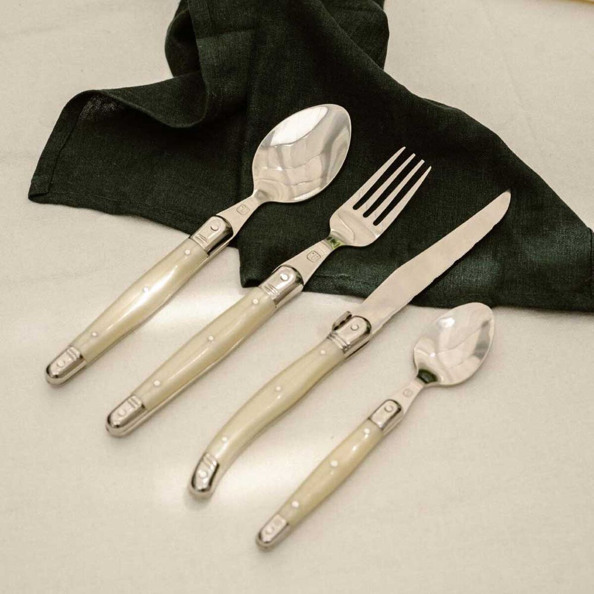 Juego de Cubiertos Simplit Versalle Acero Inoxidable 24 Piezas Blanco