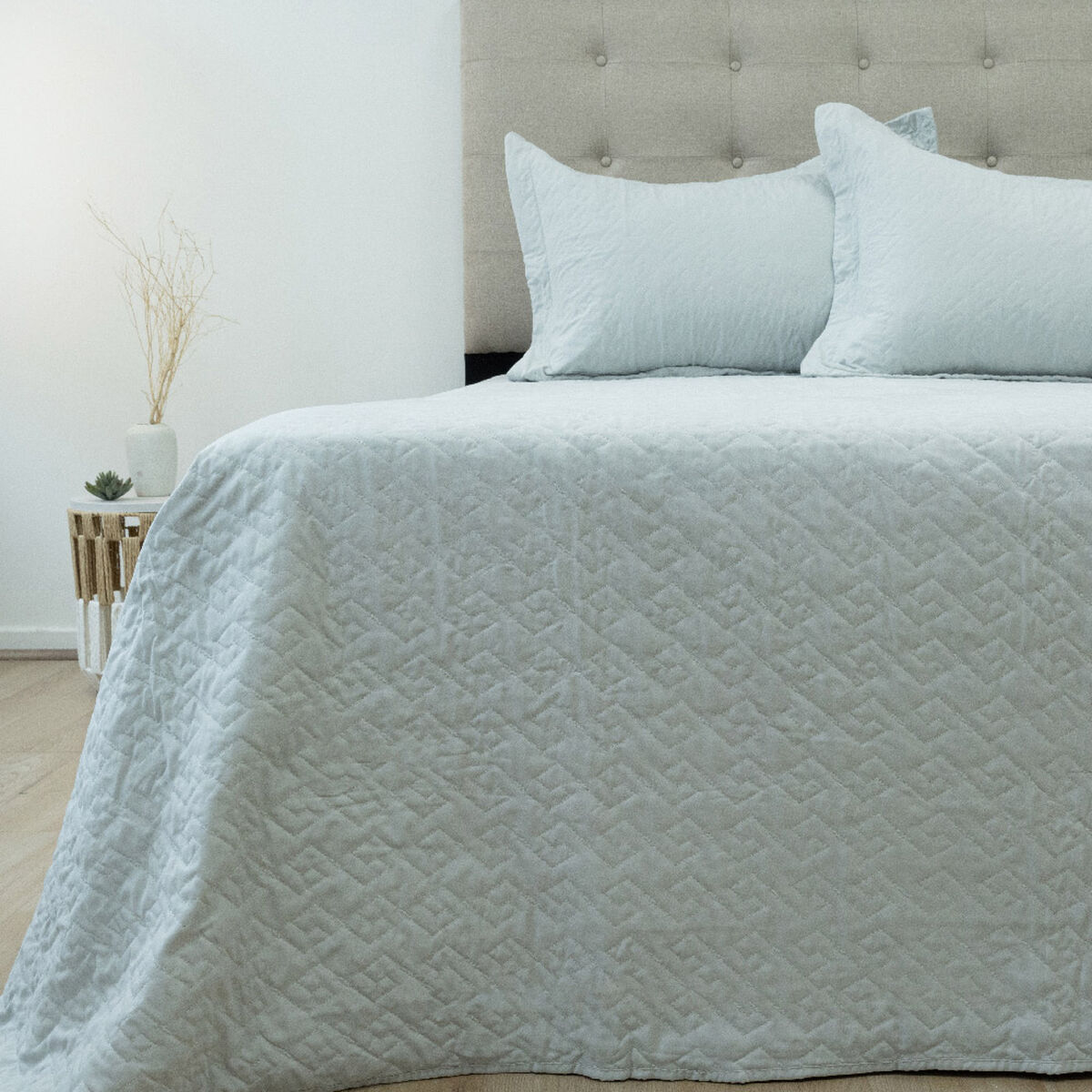 Quilt Doral 2 Plazas Lumi Velvety Gris Claro